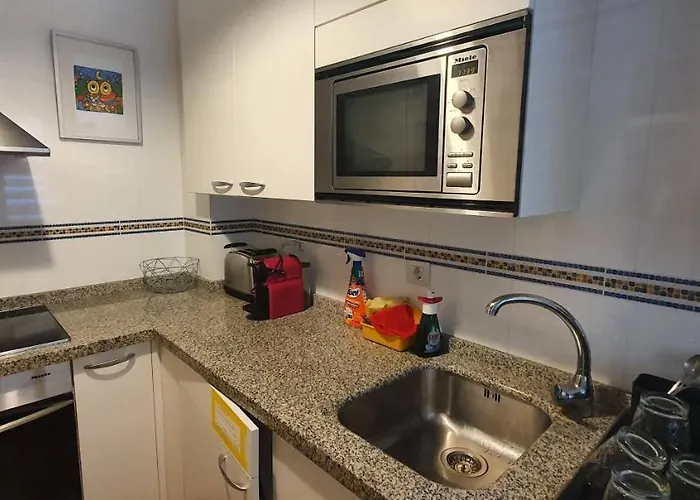 Con Jardin Y Piscina 아파트 *