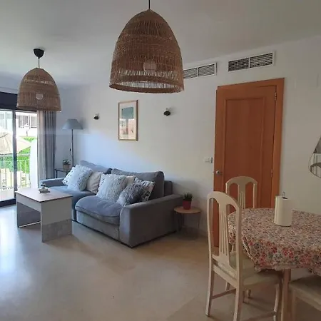 Apartamento Con Jardín Y Piscina